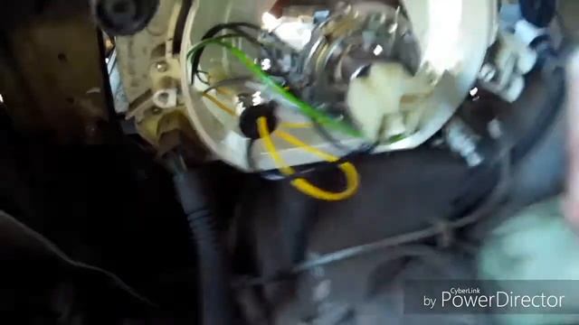 Замена ламп в фарах (дальний/ближний свет) ВАЗ 2113, 2114, 2115 смотреть онлайн