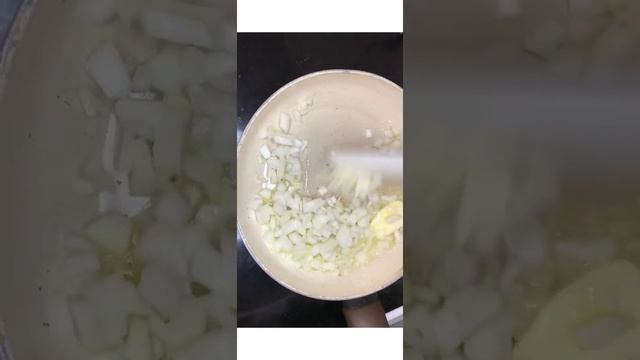 Жульен с курицей и грибами смотреть онлайн