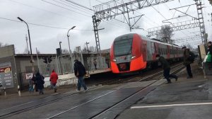 Прибытие электропоезда ЭС2Г-008 ласточка часть 2