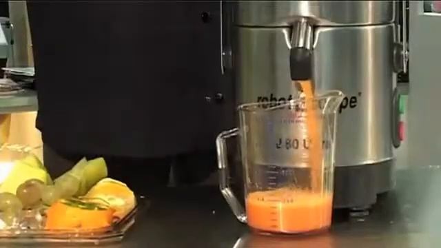 Centrifugal Juicer Automatic Robot Coupe J80 смотреть онлайн
