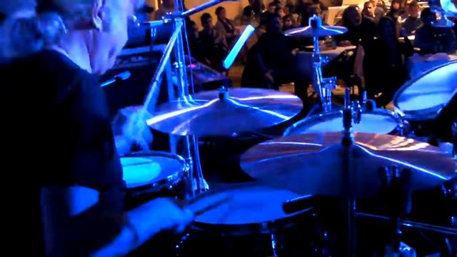 IAN PAICE POMPEI 1 APRILE KNOCKING AT YOUR BACK DOOR DRUM CAM смотреть онлайн
