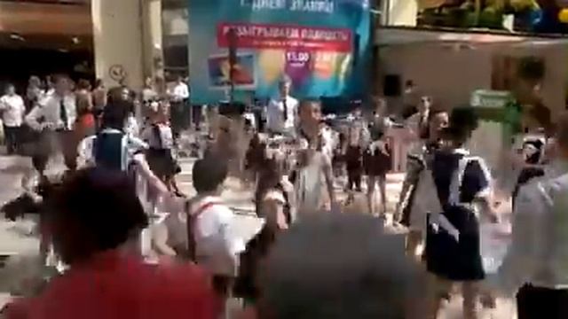 Выступает коллектив "Югра" в ТРК "СБС-Мегамолл" Краснодар смотреть онлайн