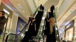 ЛЮБОВЬ НА ЭСКАЛАТОРЕ | RUSSIAN VERSION