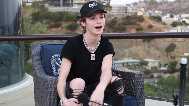 Finish The Lyric With Payton Moormeier(Закончите Лирику С Пейтон Мормайер) смотреть онлайн