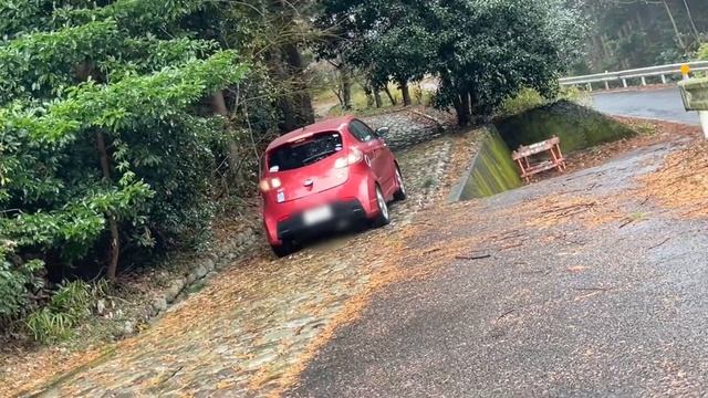 Subaru r1…on the cobblestone road смотреть онлайн