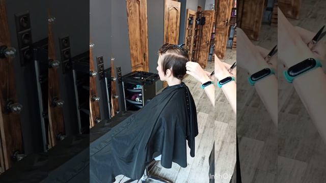 Короткая стрижка на вьющихся волосах Short Haircut On Curly Hair #короткаястрижка #shorthaircut