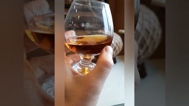 Дегустация! Сравнение коньяка из дубовой  бочки и коньяка из дубовой щепы!