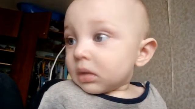 Свят слушает стихотворение "бабочка" Бродского (Сурганова смотреть онлайн