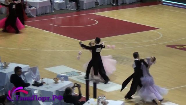 Хуснимарданов Тимур - Ларионова Евгения, 1-4 финала, Венский вальс смотреть онлайн