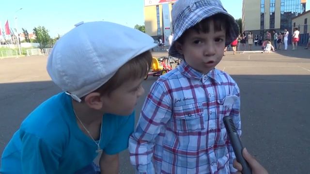 DU News \\ Рисуем мелом на асфальте смотреть онлайн