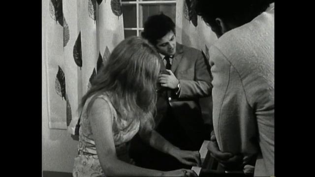 Жаклин дю Пре играет на рояле, рядом Зубин Мета и Даниэль Баренбойм смотреть онлайн