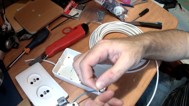 Удлинитель своими руками. Делаем из внутренней розетки смотреть онлайн
