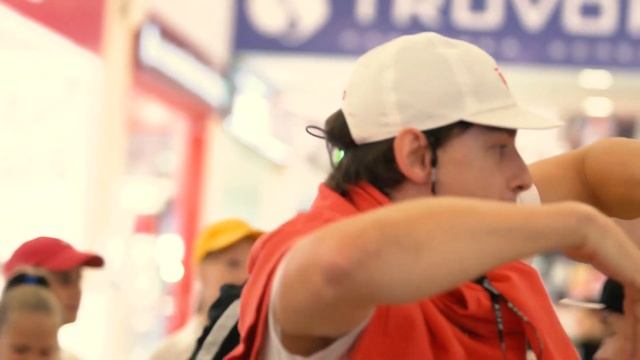 Александр Тронов и ребята из инклюзивной команды O.G.C. смотреть онлайн