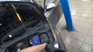 Skoda Yeti FL замена лампы дневного ходового огня и габаритного огня.