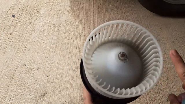 How to remove and clean the AC blower of a Toyota Corolla AE111? смотреть онлайн