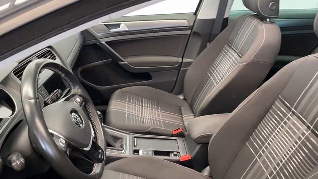 VOLKSWAGEN GOLF 7 VARIANT BMT 2.0TDI 150CV смотреть онлайн