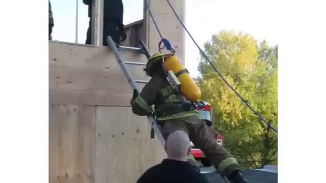 Ladder Bailout смотреть онлайн