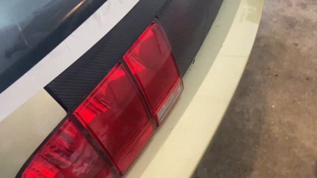 Wrapping My GT500 Style Spoiler In Carbon Fiber!!! Looks Amazing!! смотреть онлайн
