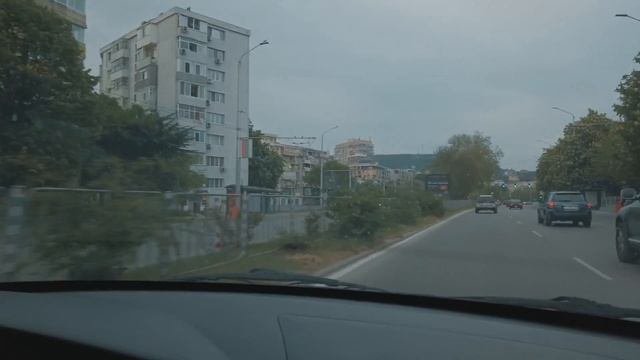 БОЛГАРИЯ 2021, прогулка на автомобиле от Аспарухово через центр Варны до квартала Винница. смотреть онлайн