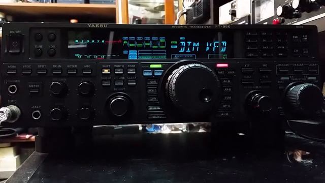 YAESU FT-950 смотреть онлайн
