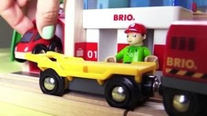 Машинки Brio Парковка и Автосервис.mp4