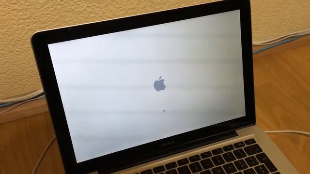 マックブック MacBook Core 2 Duo/2.4GHz 2GB RAM　動作確認済