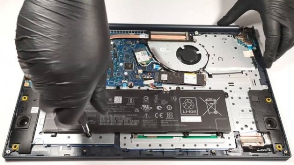 ?️ How to open ASUS Vivobook 17 F1704 (X1704) - disassembly and upgrade options