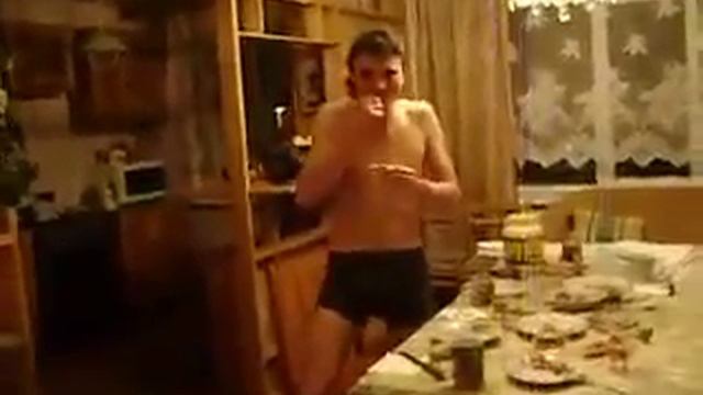 Хоум видео Алешка жарил на баяне смотреть онлайн