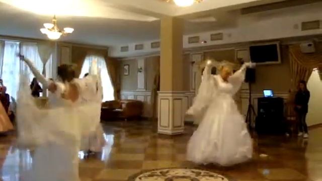 БЕЛАЯ ЛЕБЕДЬ - ВИДЕО ОТ АЛЕНЫ И АЛЕКСЕЯ КИЩИК смотреть онлайн
