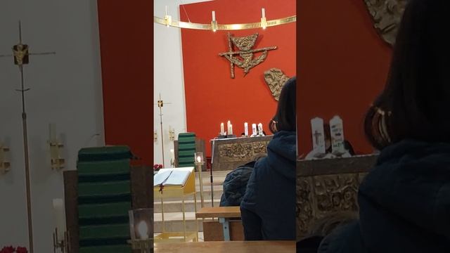 ИГРАЕТ ОРГАН В ЦЕРКВИ смотреть онлайн
