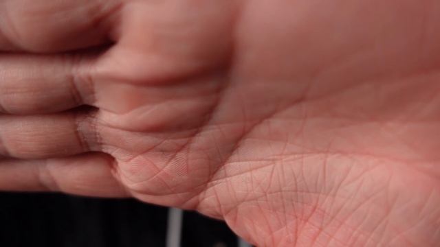 АСМР Усыпляющая Стрижка смотреть онлайн