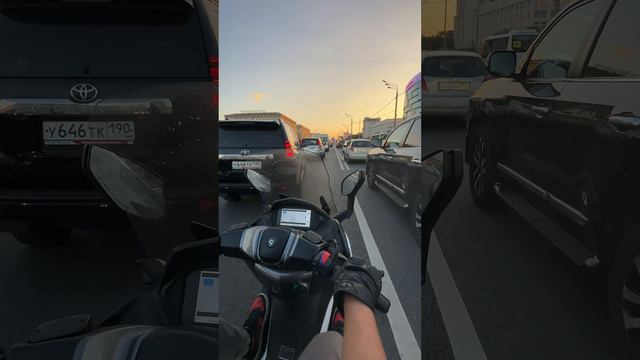 Cyclone RT3S - идеальный максискутер для твоего города! смотреть онлайн