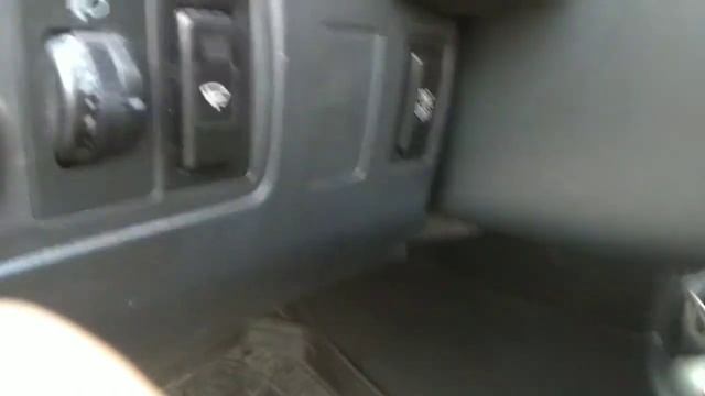 Тойота Авенсис - замена блока управления электроусилителя (начало) смотреть онлайн