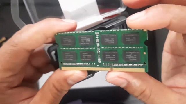 Edisi belanja - eps 1 | Unboxing & upgrade RAM Laptop - Sodimm 4Gb ddr3-ddr4 | Toshiba L745 смотреть онлайн