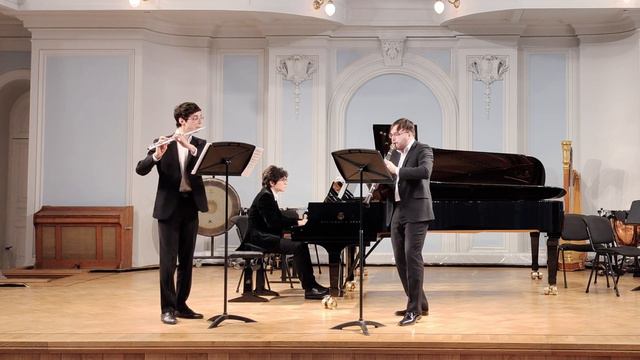 Р.Питерсон - Трио для флейты, кларнета и фортепиано. R.Peterson - Trio for flute, clarinet and pian смотреть онлайн