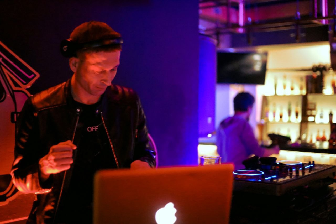 genezzis tehno mix.mp3 смотреть онлайн