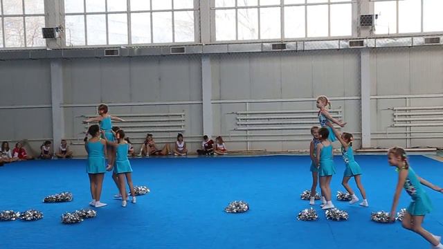 Черлидинг 2015. Соревнования по черлидингу. Команда "Конфити" город Артем смотреть онлайн