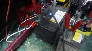 Восстанавливаем аккумулятор из 0.5 вольта до 12.7