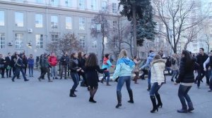 ФЛЕШМОБ для предложения руки и сердца в МИИТе