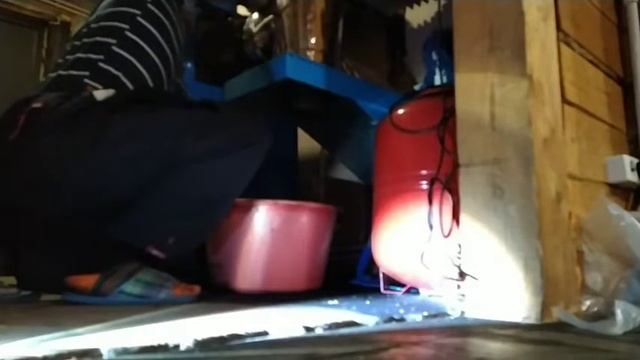 Дом в деревне. Чистка дымохода. Котел buderos смотреть онлайн