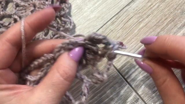 Узор для шали крючком. Вязание для начинающих. Обвязка СОЛОМОНОВОЙ ПЕТЛЕЙ. смотреть онлайн