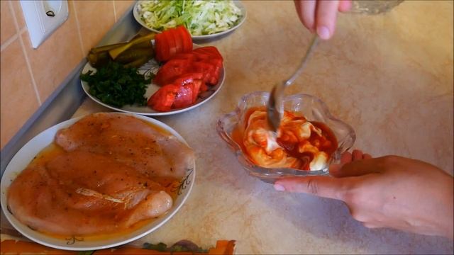 ШАУРМА в домашних условиях ШАУРМА рецепт ДОМАШНЯЯ ШАУРМА в лаваше ШАУРМА соус Shaurma смотреть онлайн