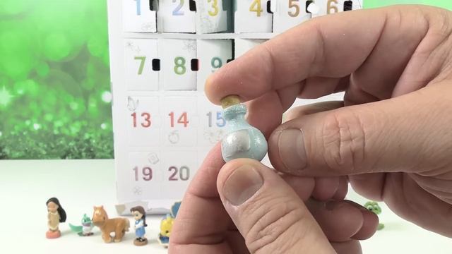 Disney Store Exclusive Animators Littles Collectible Figure Advent Calendar Unboxing | CollectorCor смотреть онлайн
