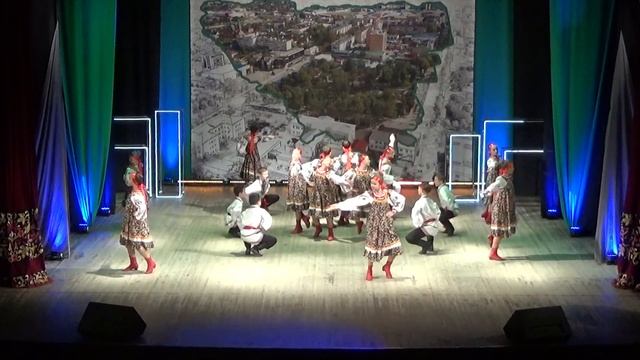 "Как за двором, за двором" хореографическая постановка на материале русского танца. смотреть онлайн