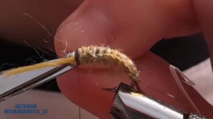 Мушка на хариуса - веснянка. Собирательный образ.