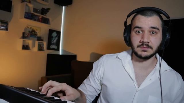 BATTLE AGAINST A TRUE HERO Confuses Game Composer смотреть онлайн
