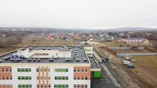 Село в Крыму, где строится все: школа, садик, дома, а до моря можно доехать даже на троллейбусе! смотреть онлайн