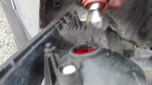 Замена лампочки стоп-сигнал на Киа Соренто 2005г. (2,5 дизель)