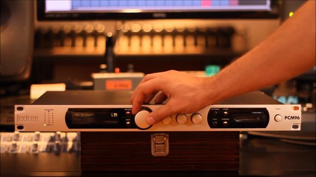 Lexicon 96 Digital Reverb. смотреть онлайн