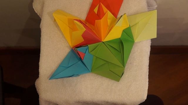 Cómo hacer una estrella de 20 puntas en Origami смотреть онлайн